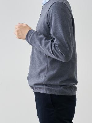 モデル 181cm 71kg ウエスト82cm サイズ L