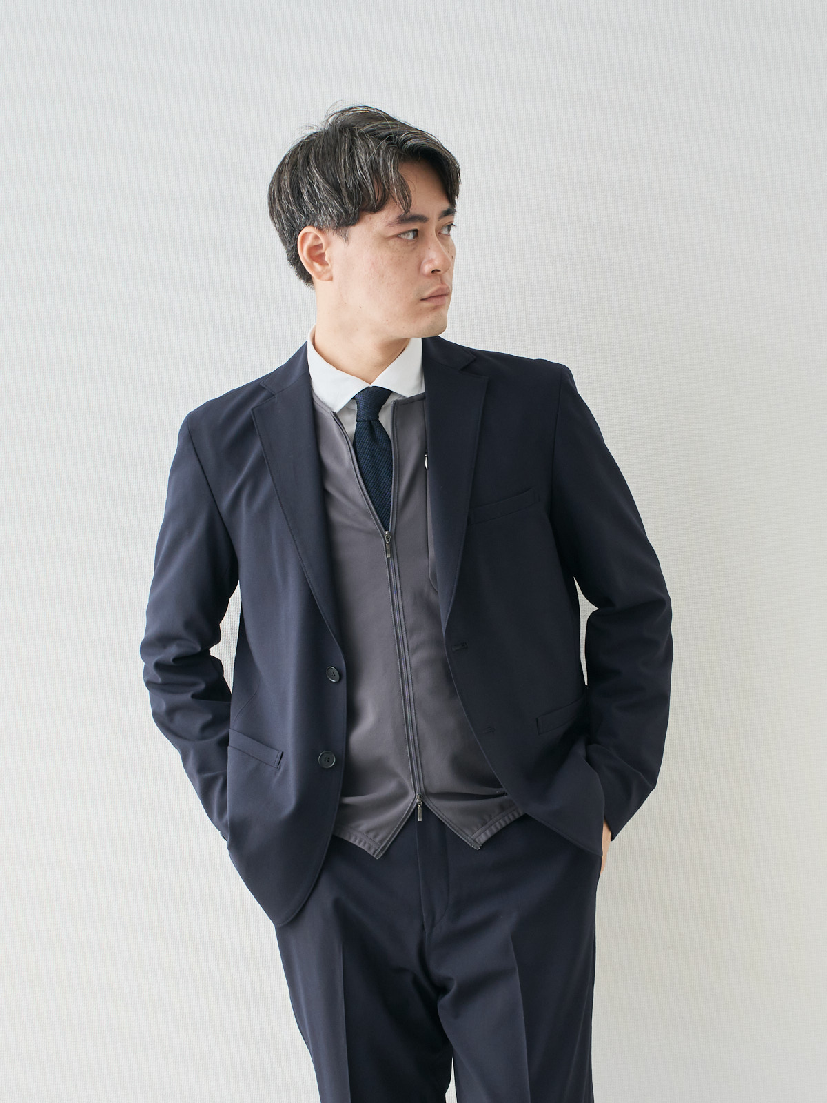 モデル 181cm 71kg ウエスト82cm サイズ L