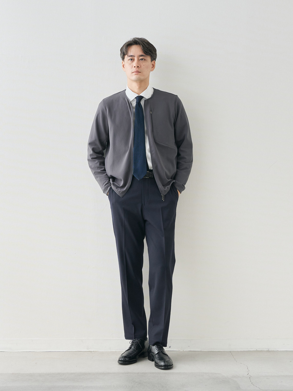 モデル 181cm 71kg ウエスト82cm サイズ L