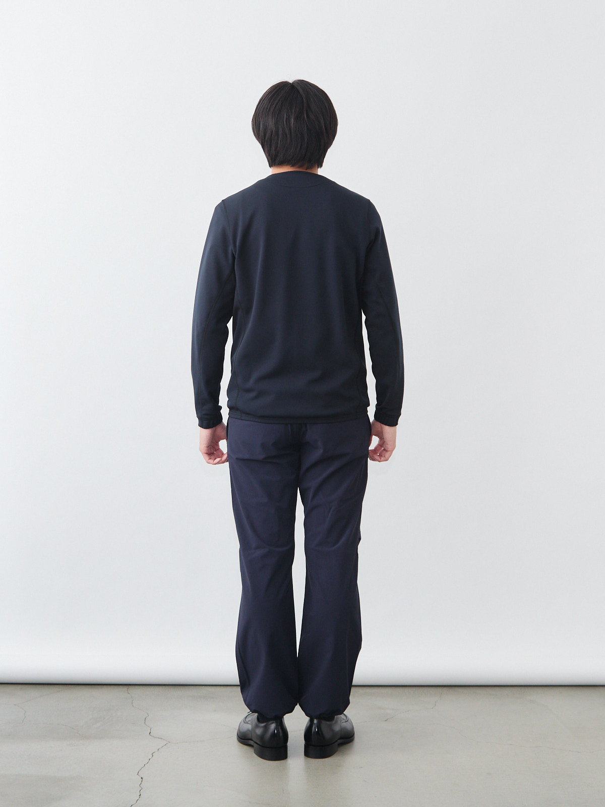 モデル 173cm 64kg サイズ M カラー:ブラック