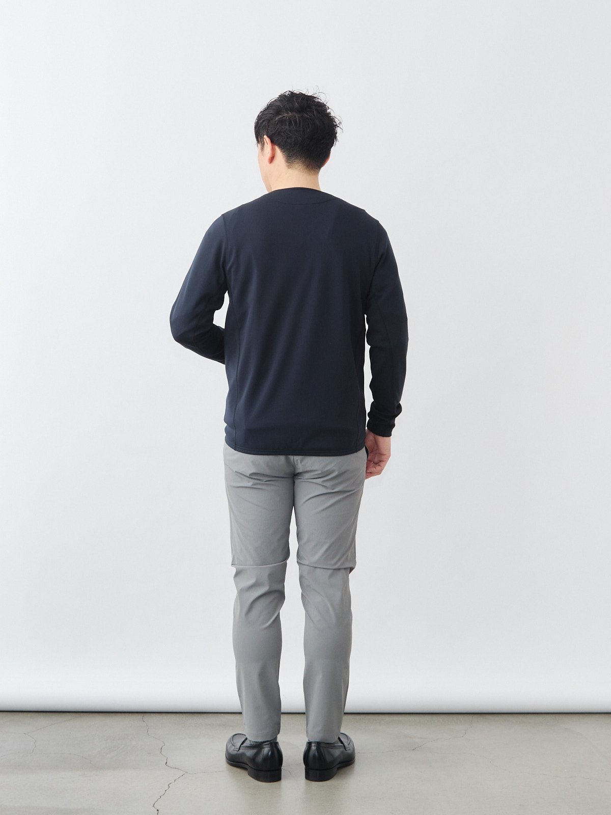 モデル 171cm 70kg ウエスト85cm サイズ M カラー:ブラック