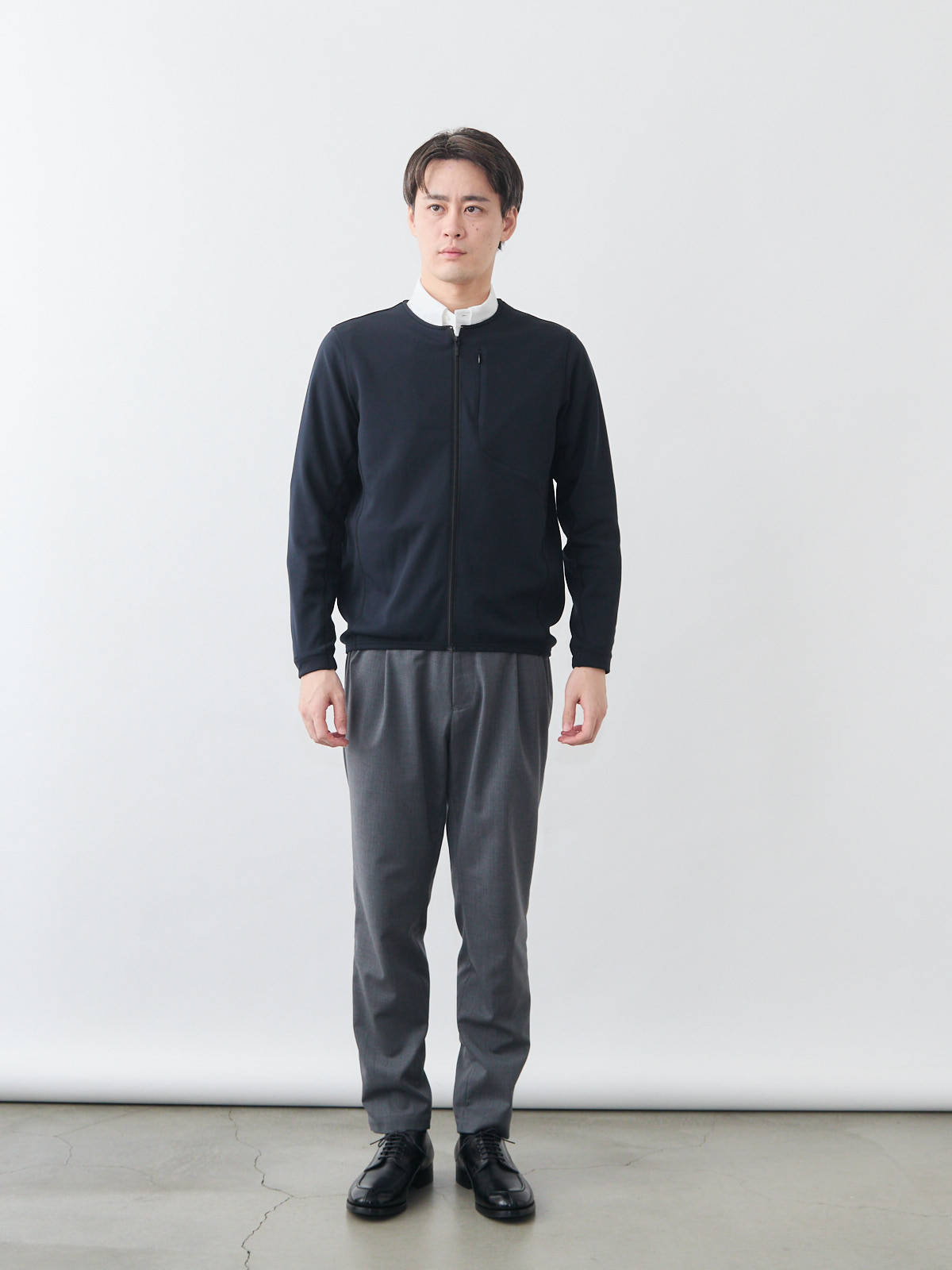 モデル 181cm 71kg ウエスト82cm サイズ L カラー:ブラック