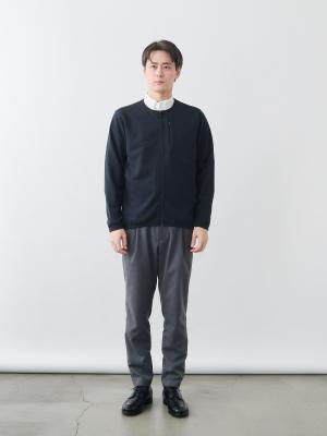 モデル 181cm 71kg ウエスト82cm サイズ LL カラー:ブラック