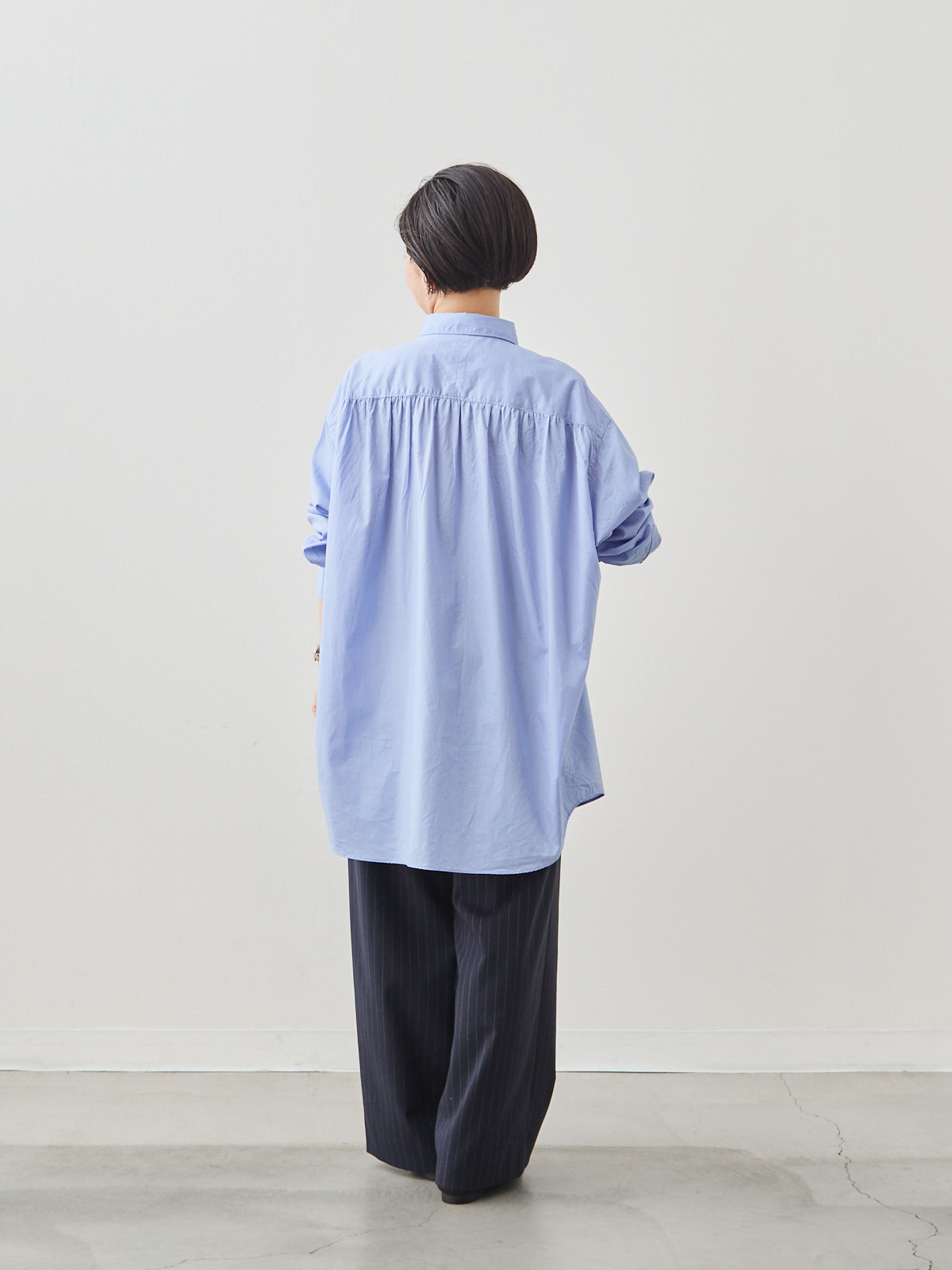 クラフトマンギャザーシャツ/ホワイト モデル 150cm サイズ フリー