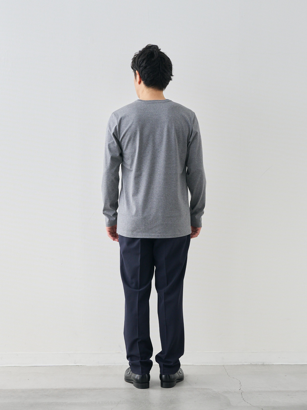 モデル 171cm 70kg ウエスト85cm サイズ L