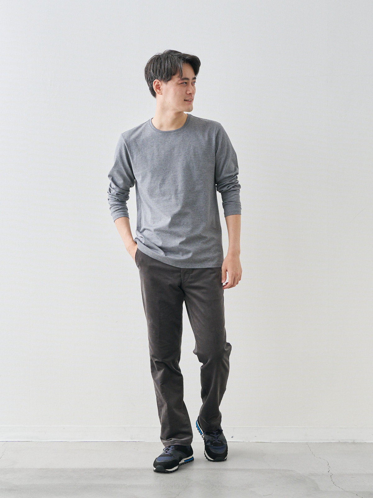 モデル 181cm 71kg ウエスト82cm サイズ L