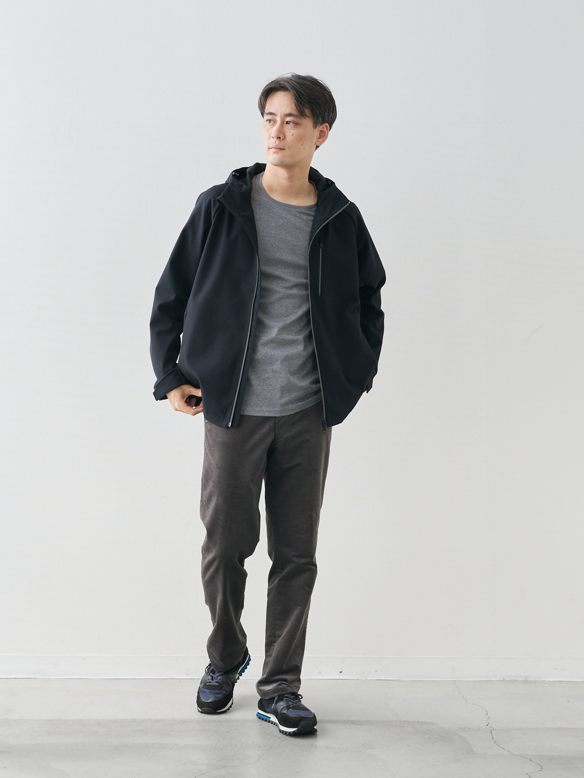 モデル 181cm 71kg ウエスト82cm サイズ L