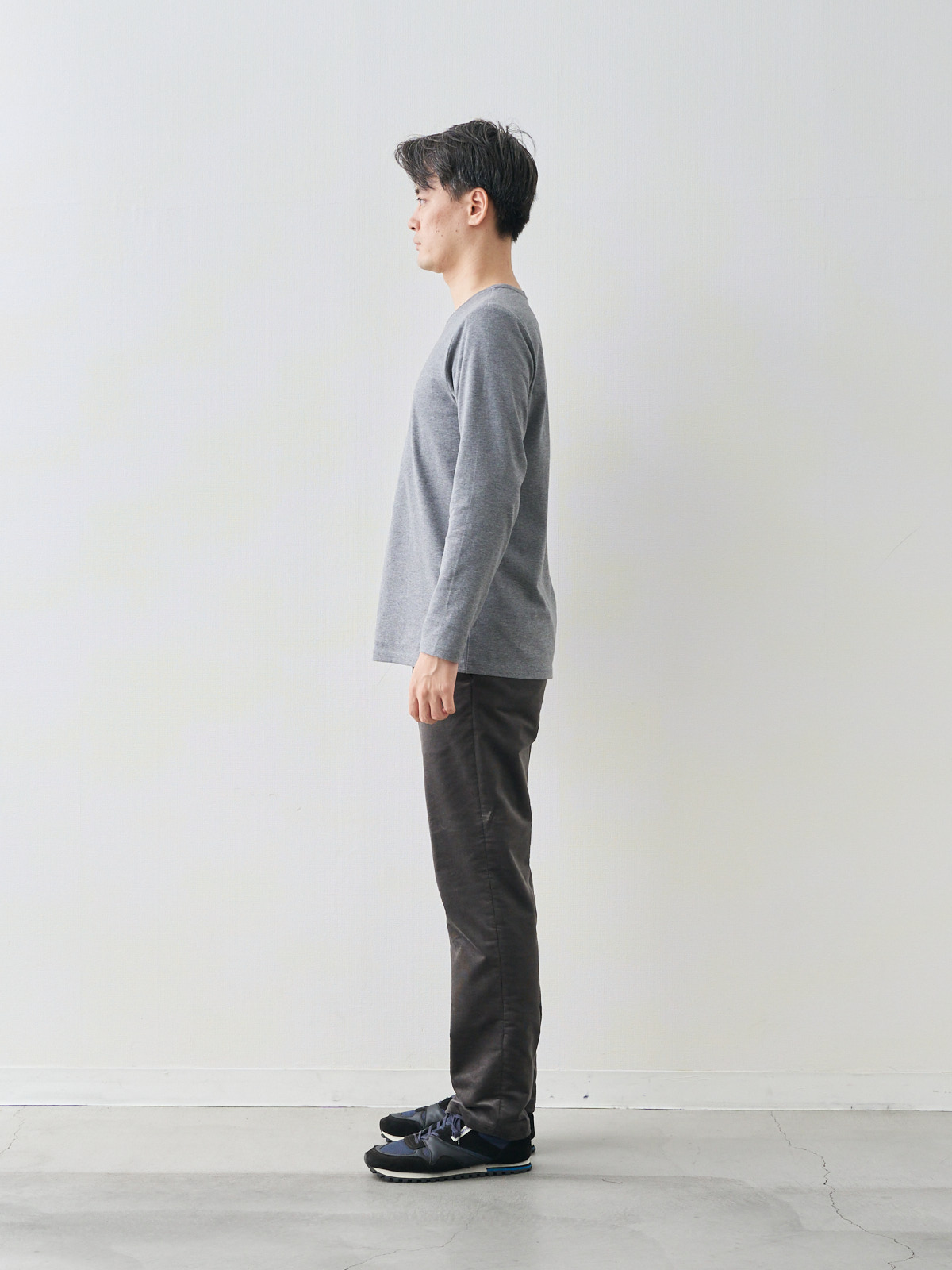 モデル 181cm 71kg ウエスト82cm サイズ L
