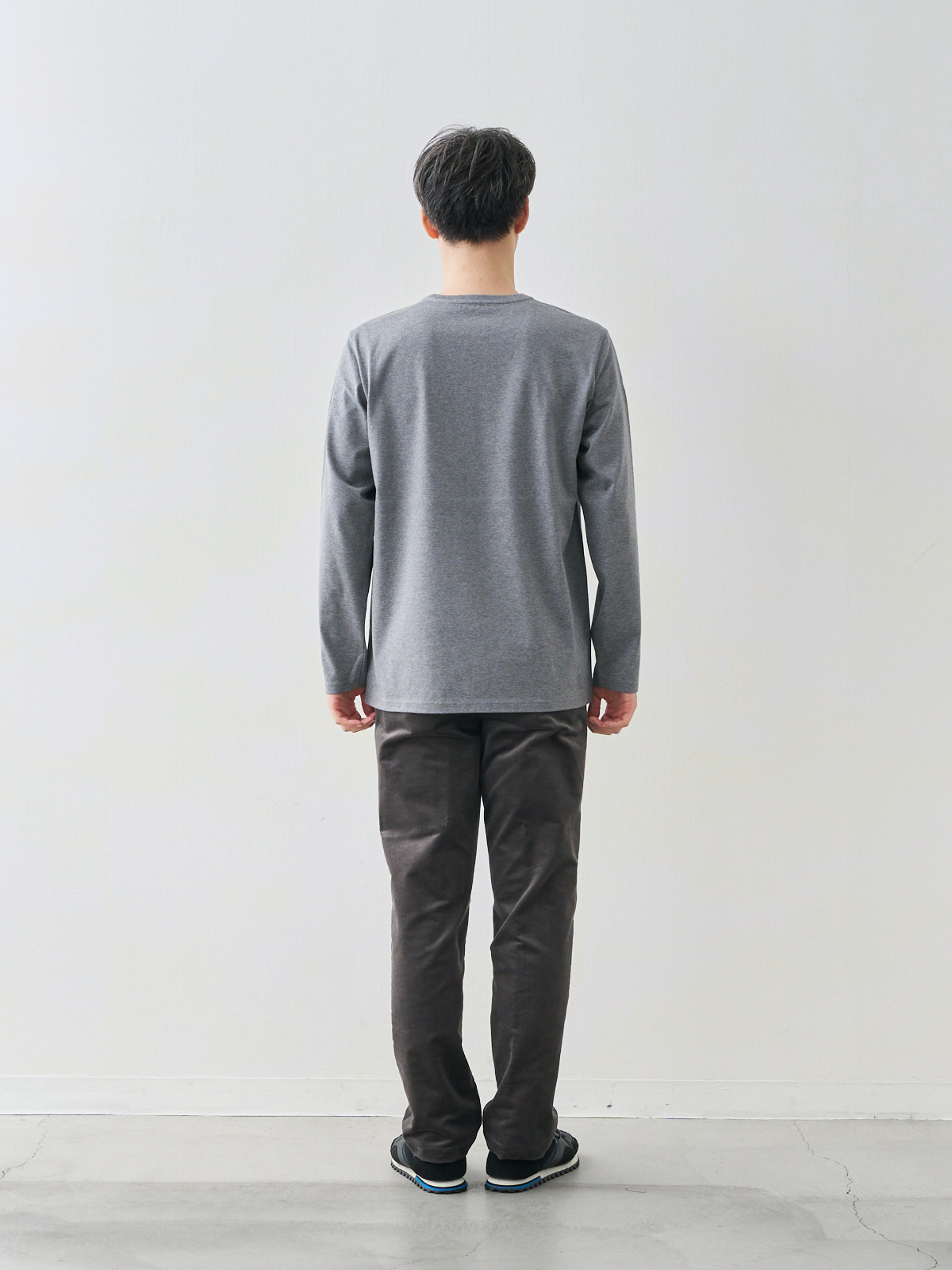 モデル 181cm 71kg ウエスト82cm サイズ LL