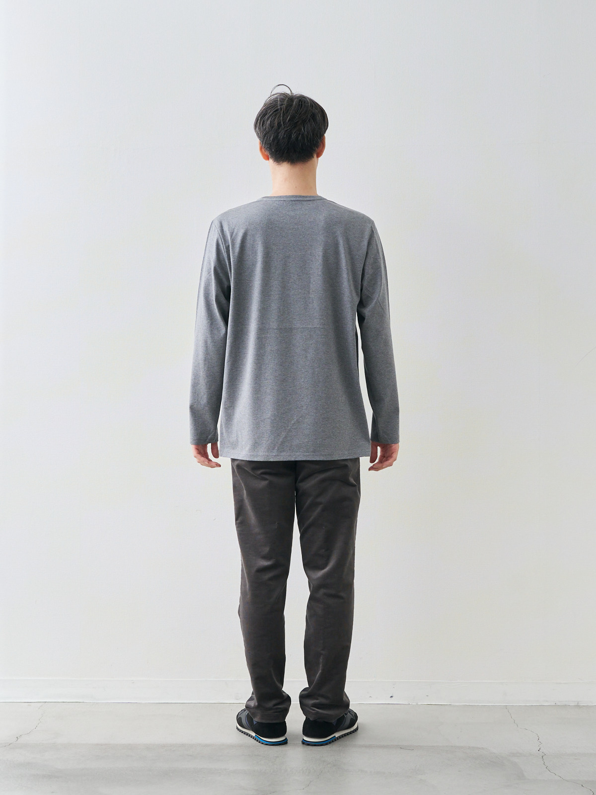 モデル 181cm 71kg ウエスト82cm サイズ 3L