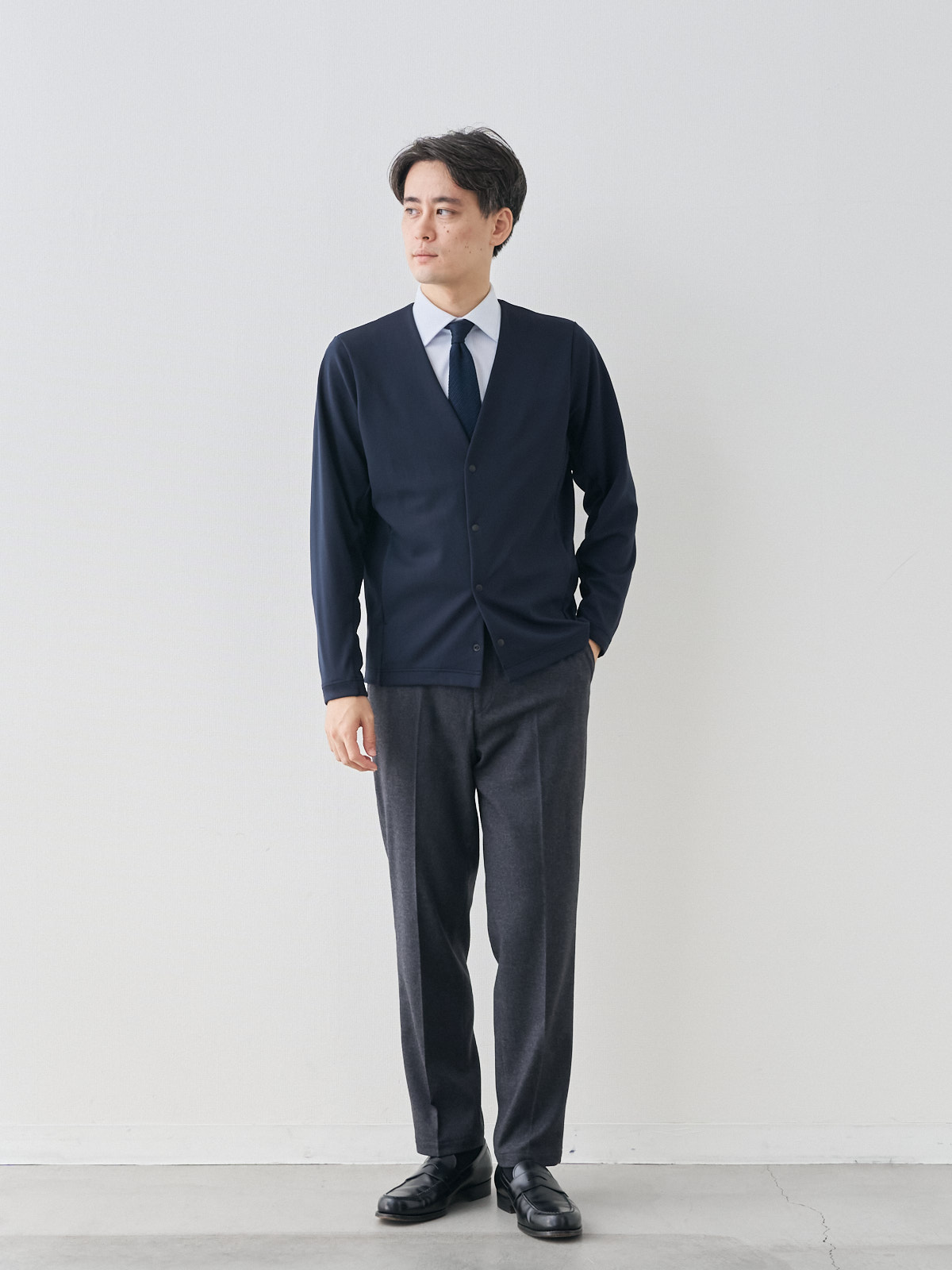 モデル 181cm 71kg ウエスト82cm サイズ L