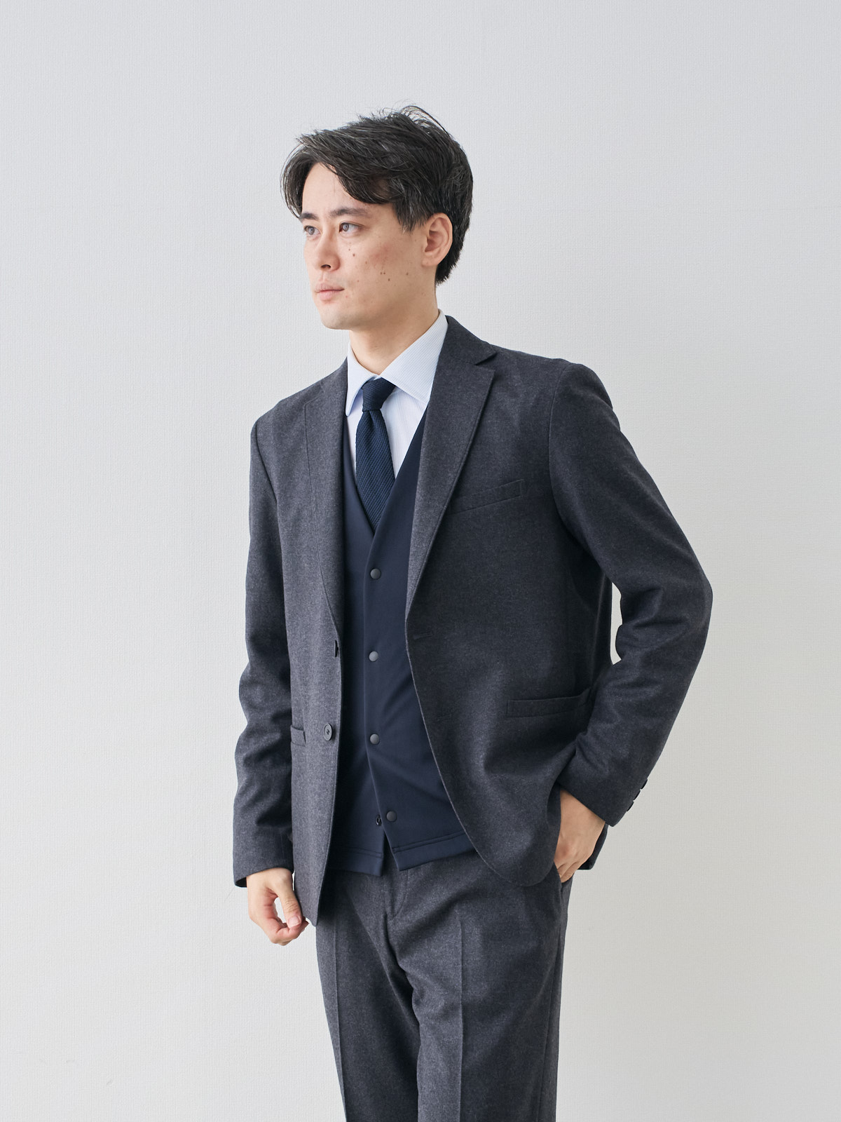 モデル 181cm 71kg ウエスト82cm サイズ L