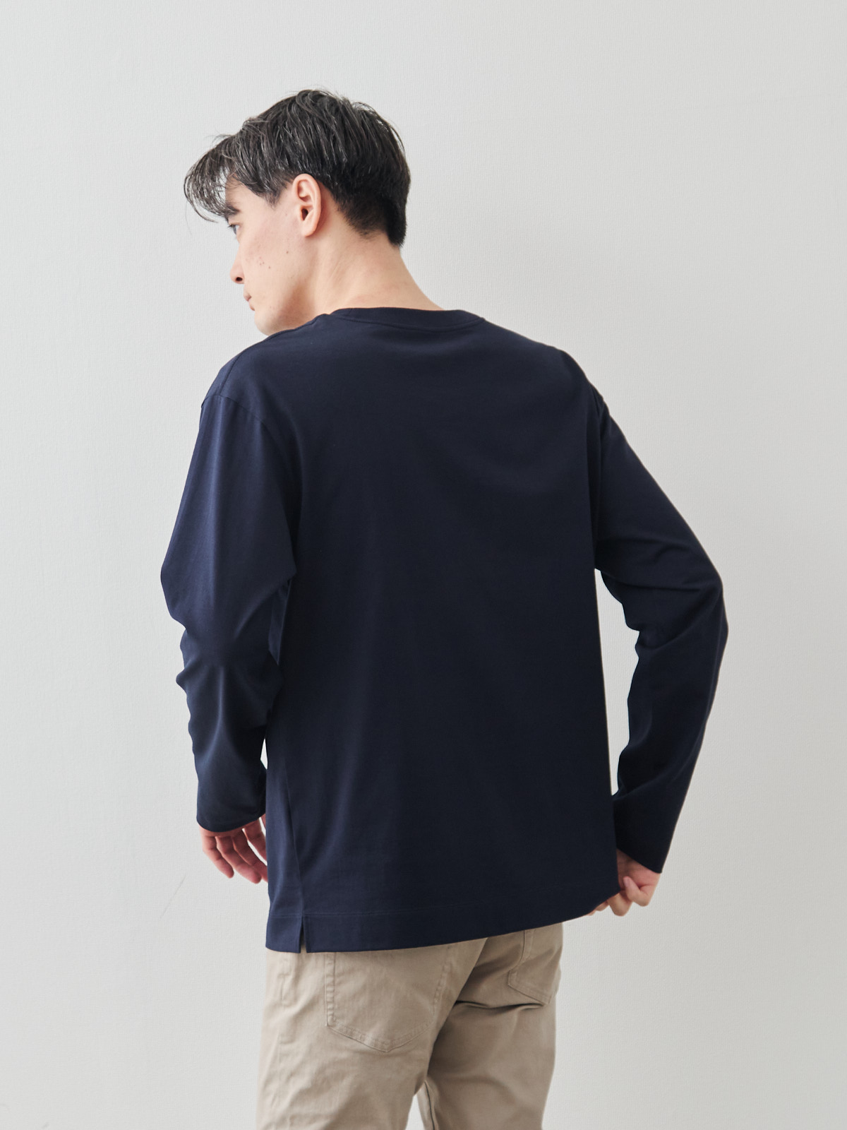 モデル 181cm 71kg サイズ L