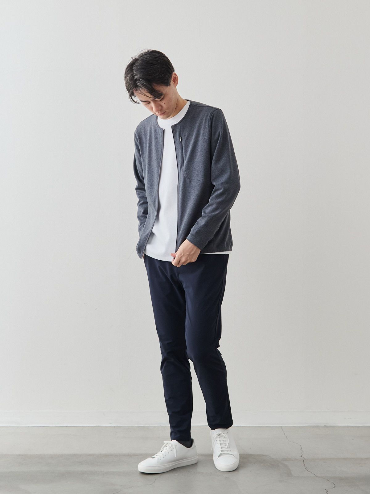 スマートシルエット マルチバランサー 超伸縮パンツ/ネイビー モデル 181cm 71kg サイズ L