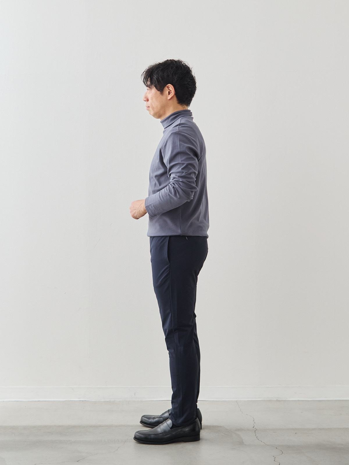 スマートシルエット マルチバランサー 超伸縮パンツ/ネイビー モデル 171cm 70kg サイズ L