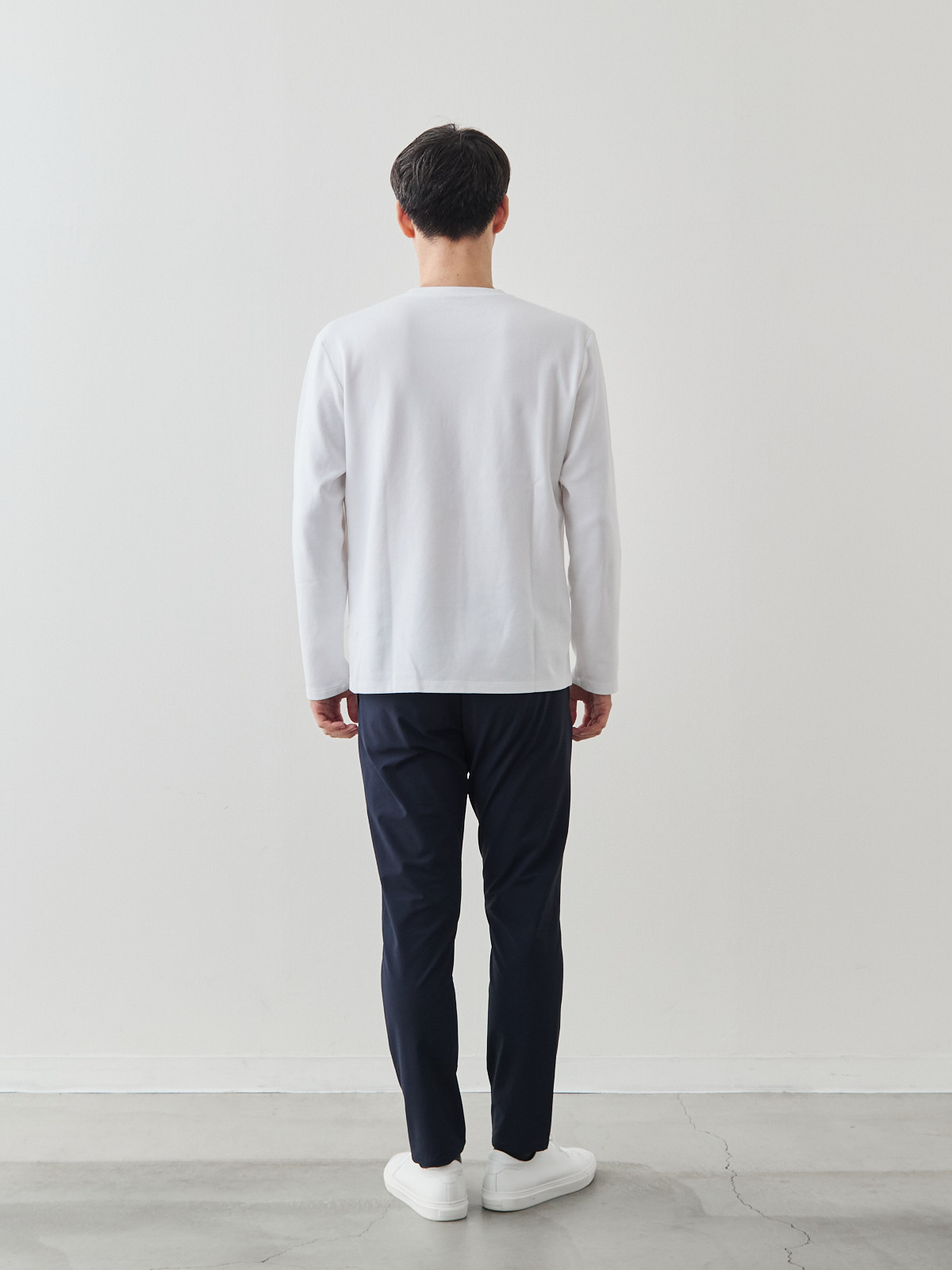 スマートシルエット マルチバランサー 超伸縮パンツ/ネイビー モデル 181cm 71kg サイズ L