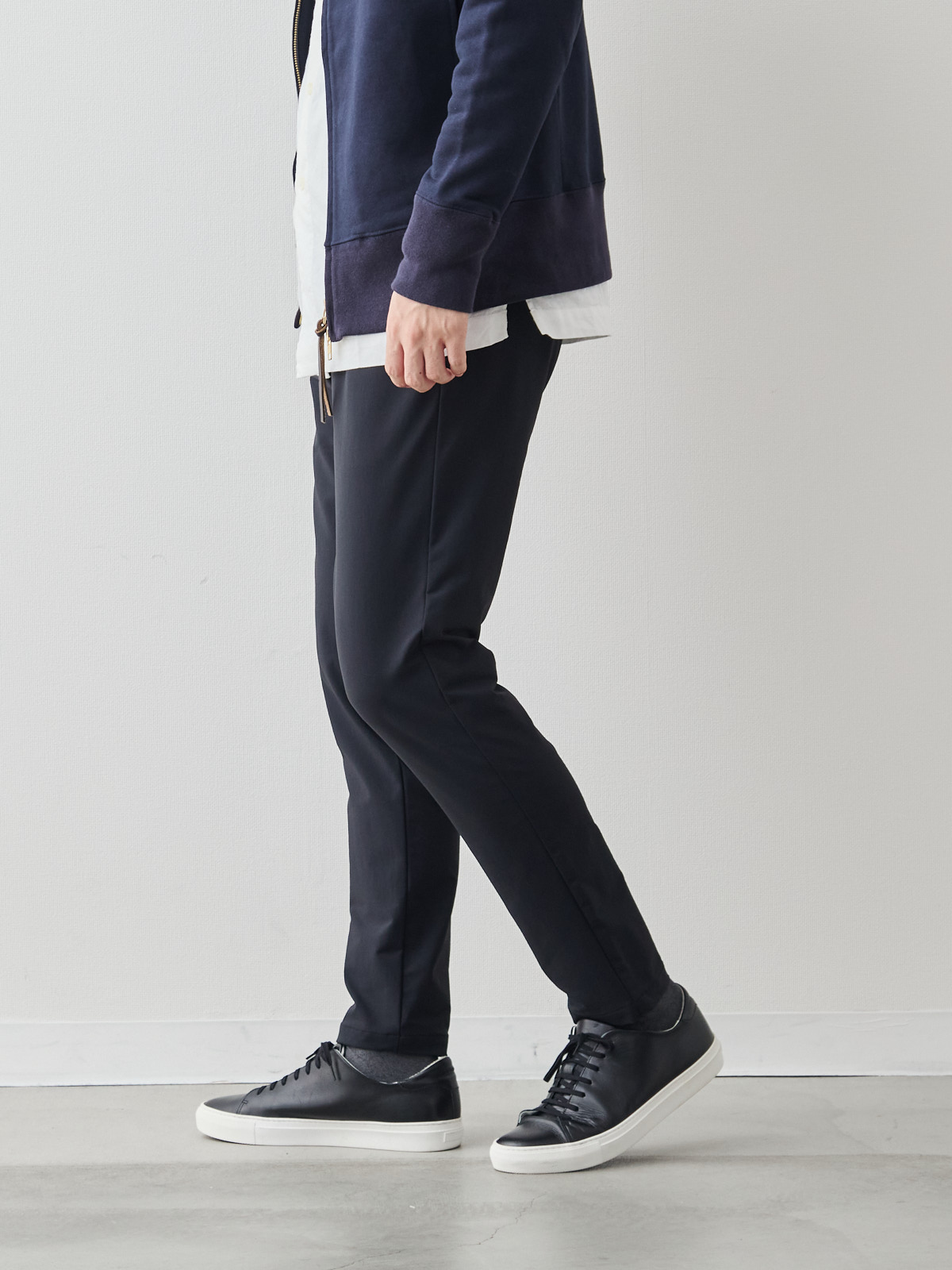 スマートシルエット マルチバランサー 超伸縮パンツ/ブラック モデル 181cm 71kg サイズ L