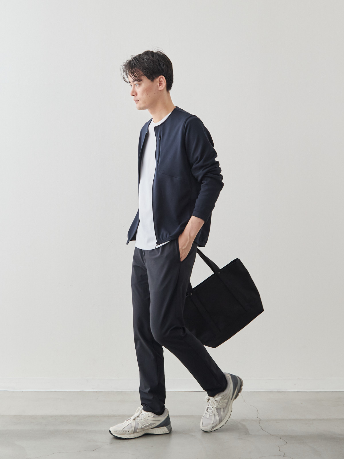 スマートシルエット マルチバランサー 超伸縮パンツ/ブラック モデル 181cm 71kg サイズ L