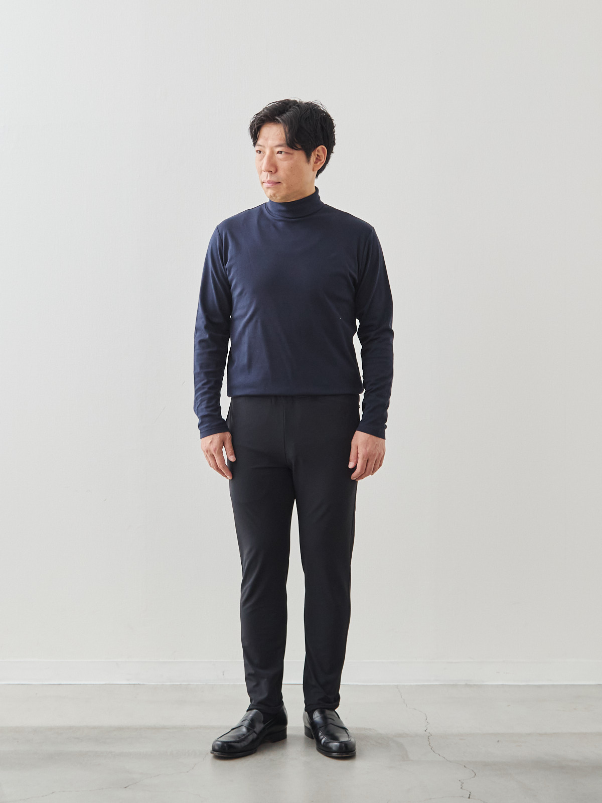 スマートシルエット マルチバランサー 超伸縮パンツ/ブラック モデル 171cm 70kg サイズ M