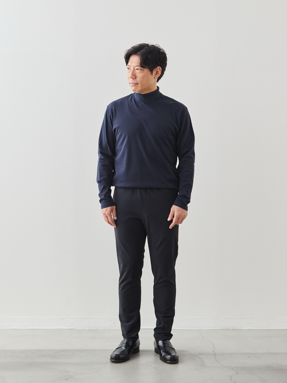 スマートシルエット マルチバランサー 超伸縮パンツ/ブラック モデル 171cm 70kg サイズ L