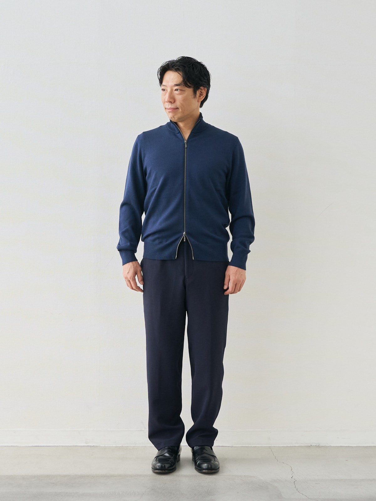 モデル 171cm 70kg ウエスト85cm サイズ L