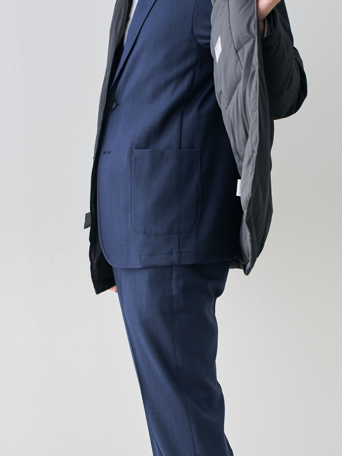 モデル 181cm 71kg ウエスト82cm サイズ L