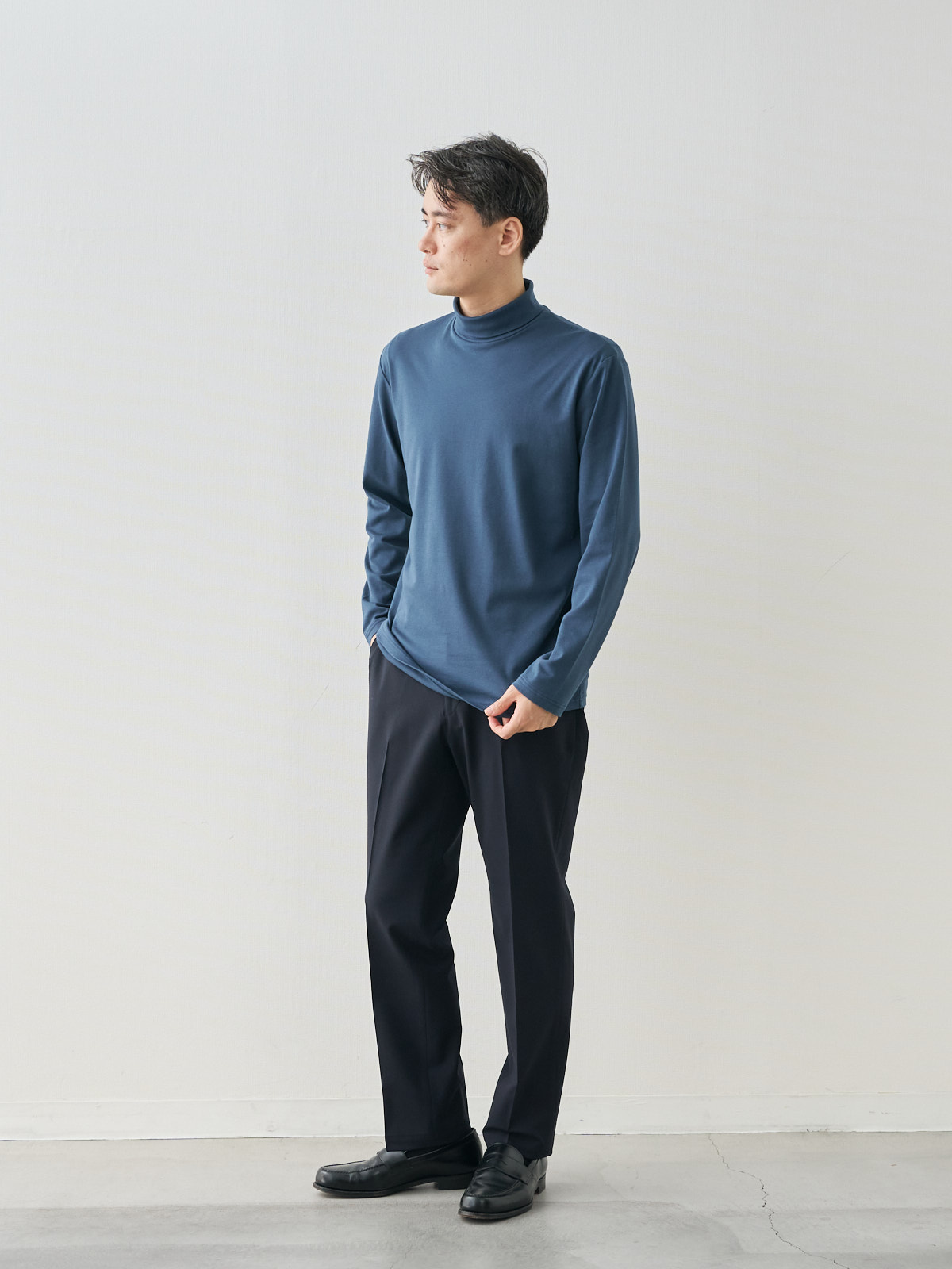 モデル 181cm 71kg ウエスト82cm サイズ L