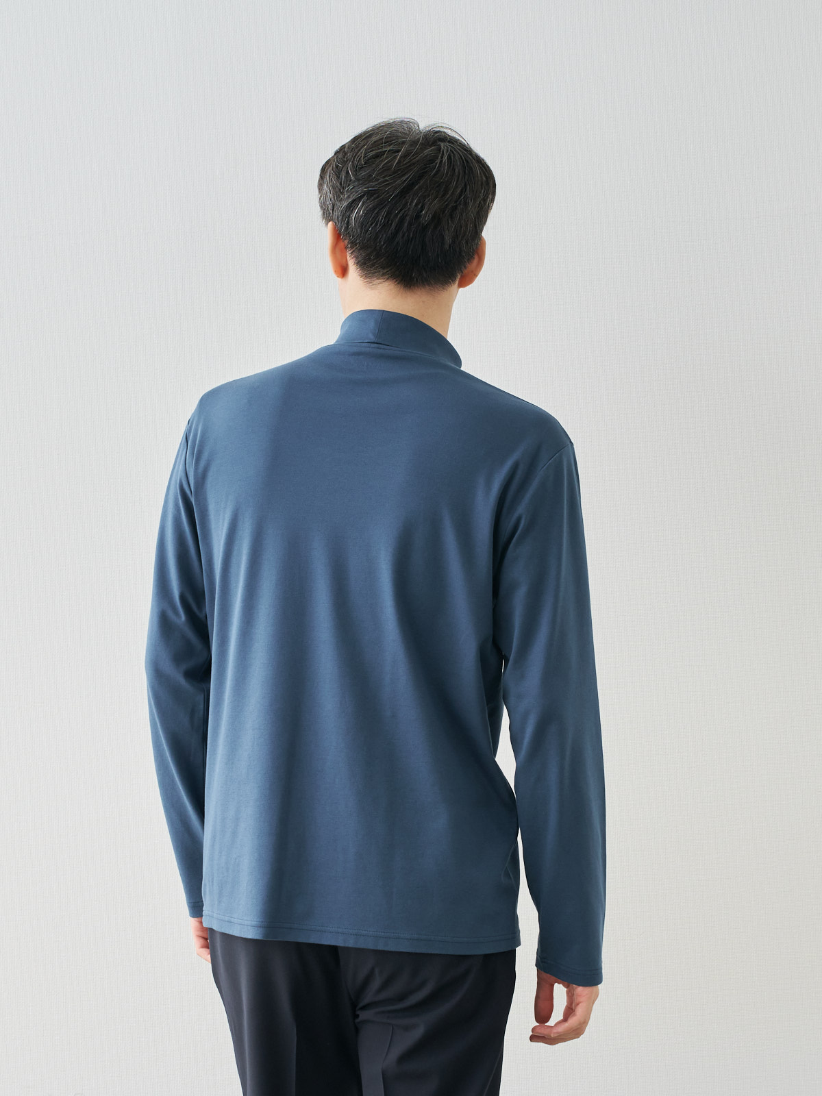 モデル 181cm 71kg ウエスト82cm サイズ L