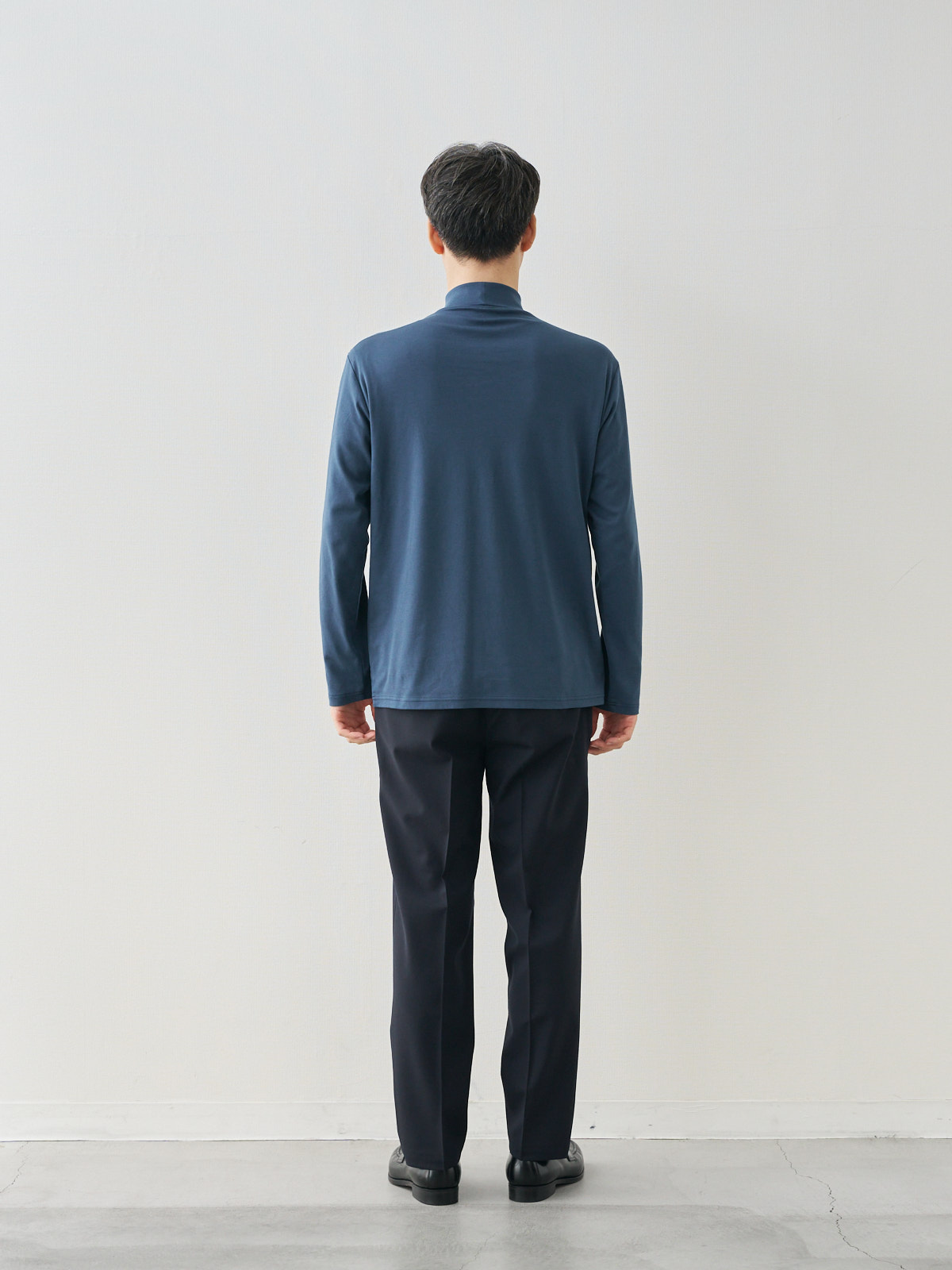 モデル 181cm 71kg ウエスト82cm サイズ L