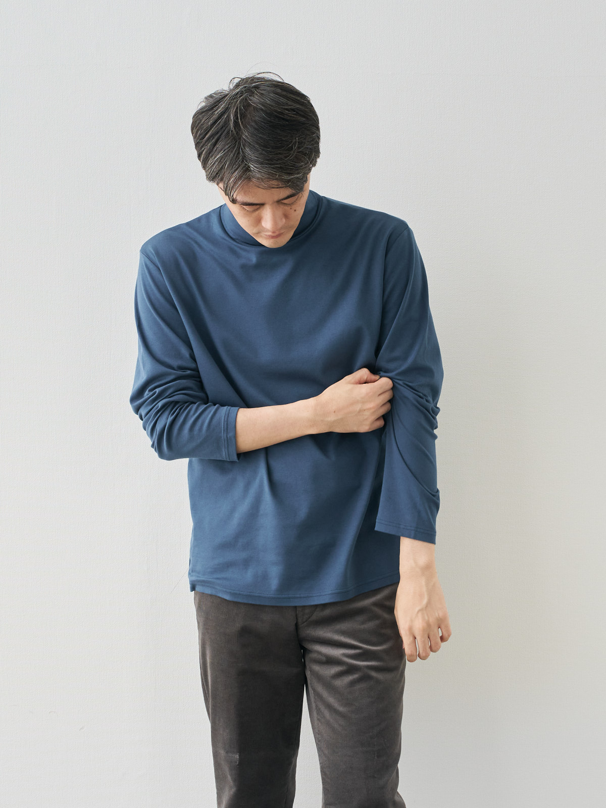 モデル 181cm 71kg ウエスト82cm サイズ L