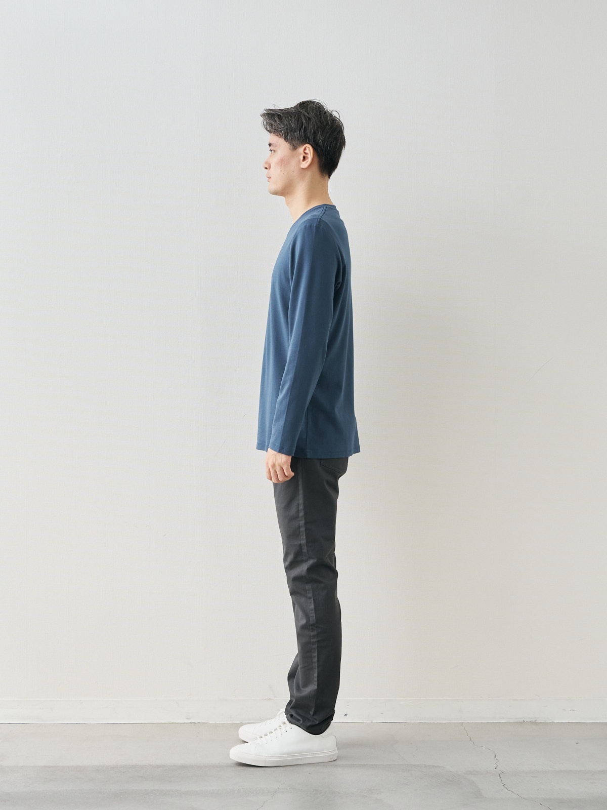 モデル 181cm 71kg ウエスト82cm サイズ L