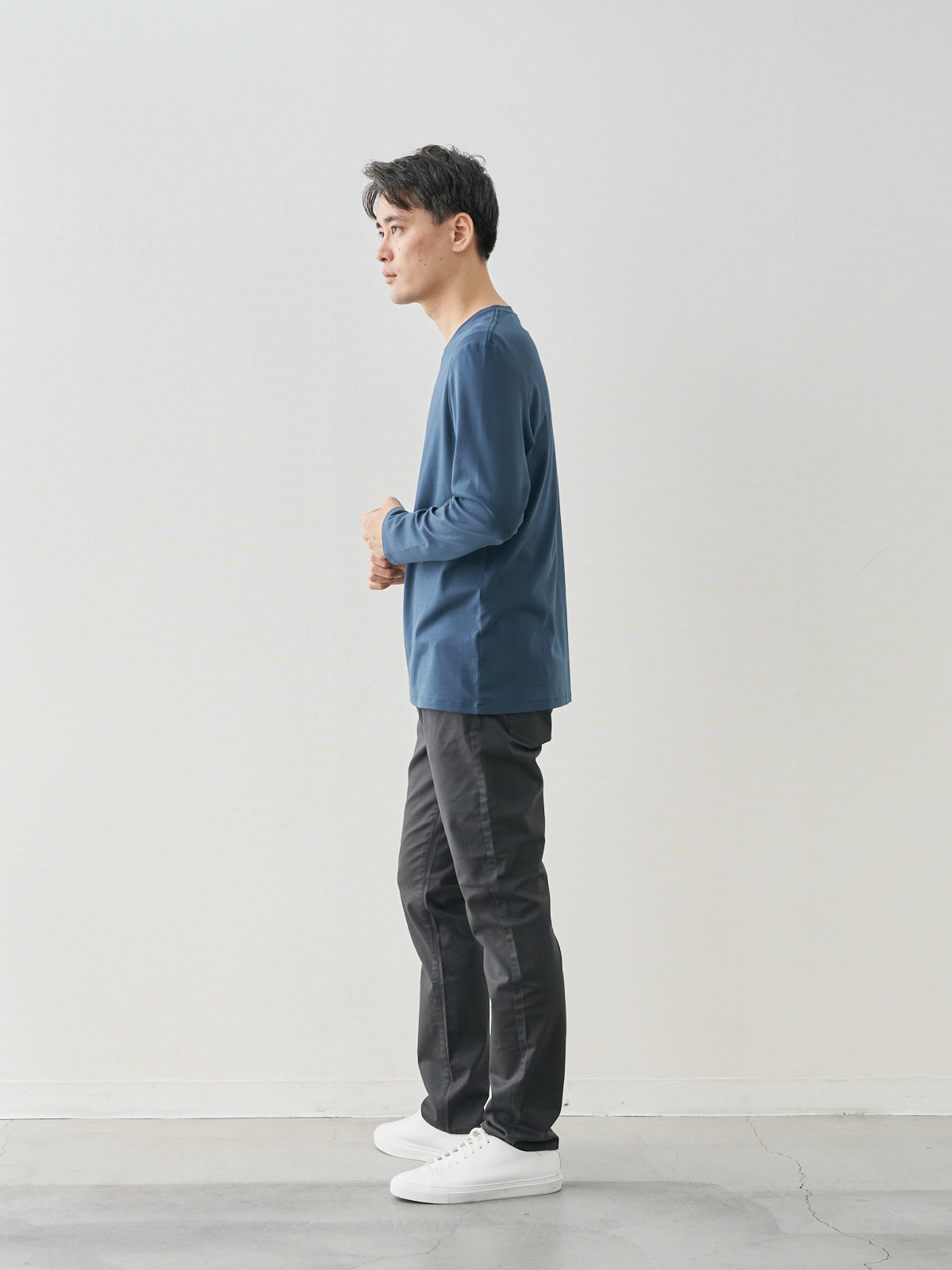 モデル 181cm 71kg ウエスト82cm サイズ L