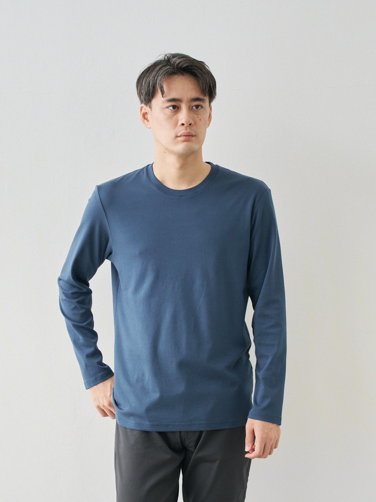 モデル 181cm 71kg ウエスト82cm サイズ L
