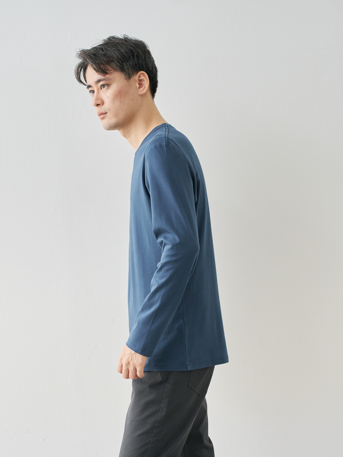 モデル 181cm 71kg ウエスト82cm サイズ L