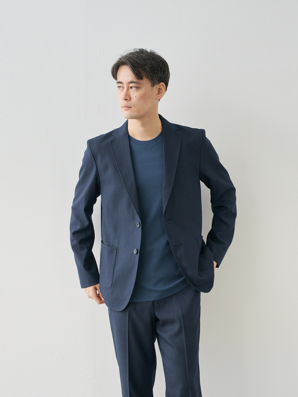モデル 181cm 71kg ウエスト82cm サイズ L