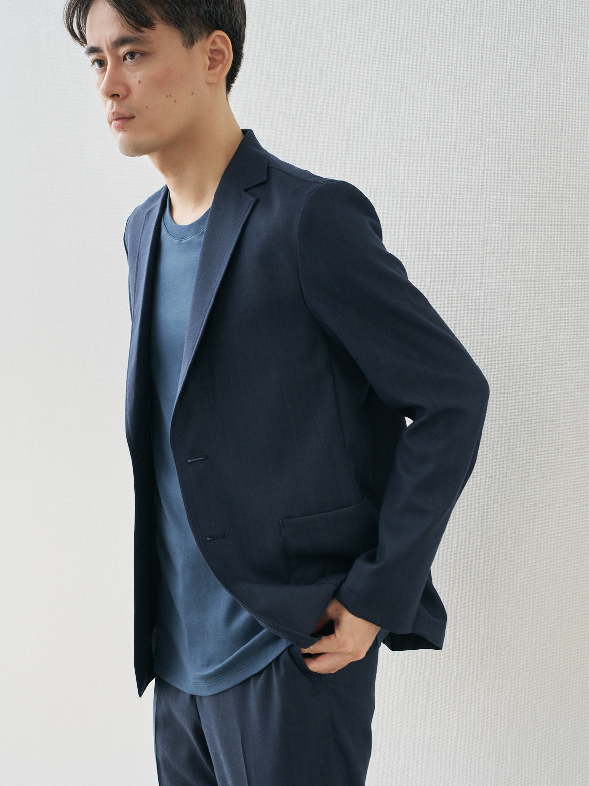 モデル 181cm 71kg ウエスト82cm サイズ L
