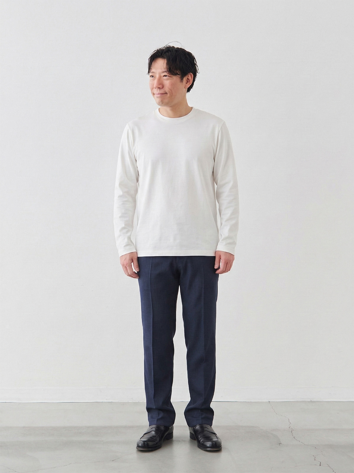 モデル 171cm 70kg ウエスト85cm サイズ L カラー:ホワイト