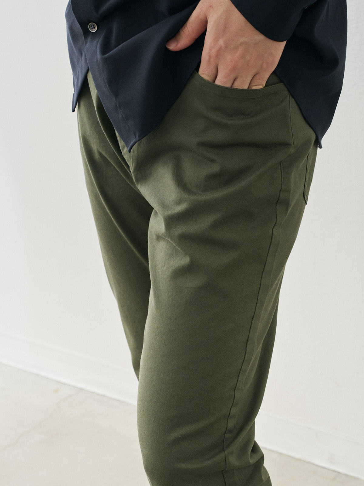 モデル 181cm 71kg ウエスト82cm サイズ L