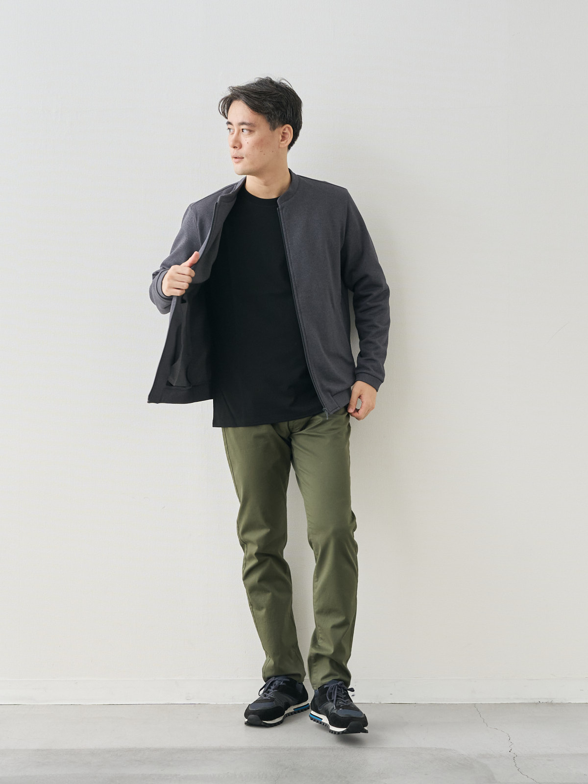 モデル 181cm 71kg ウエスト82cm サイズ L