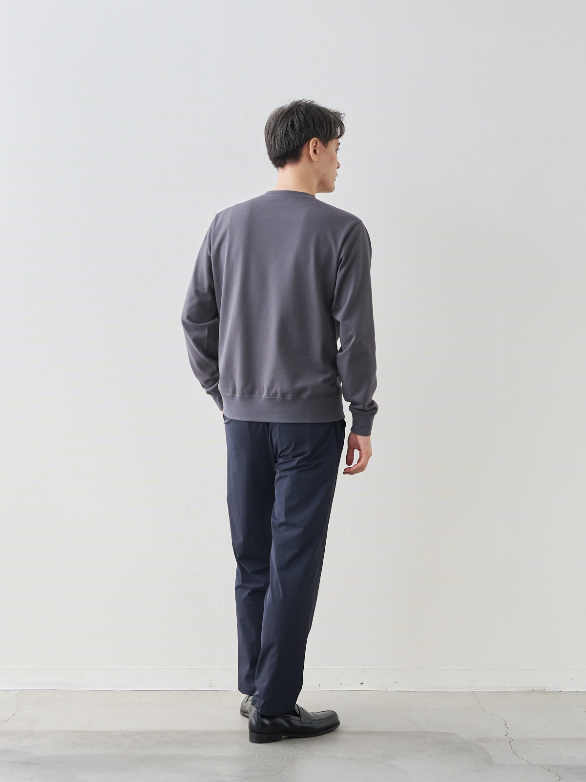 モデル 181cm 71kg ウエスト82cm サイズ L