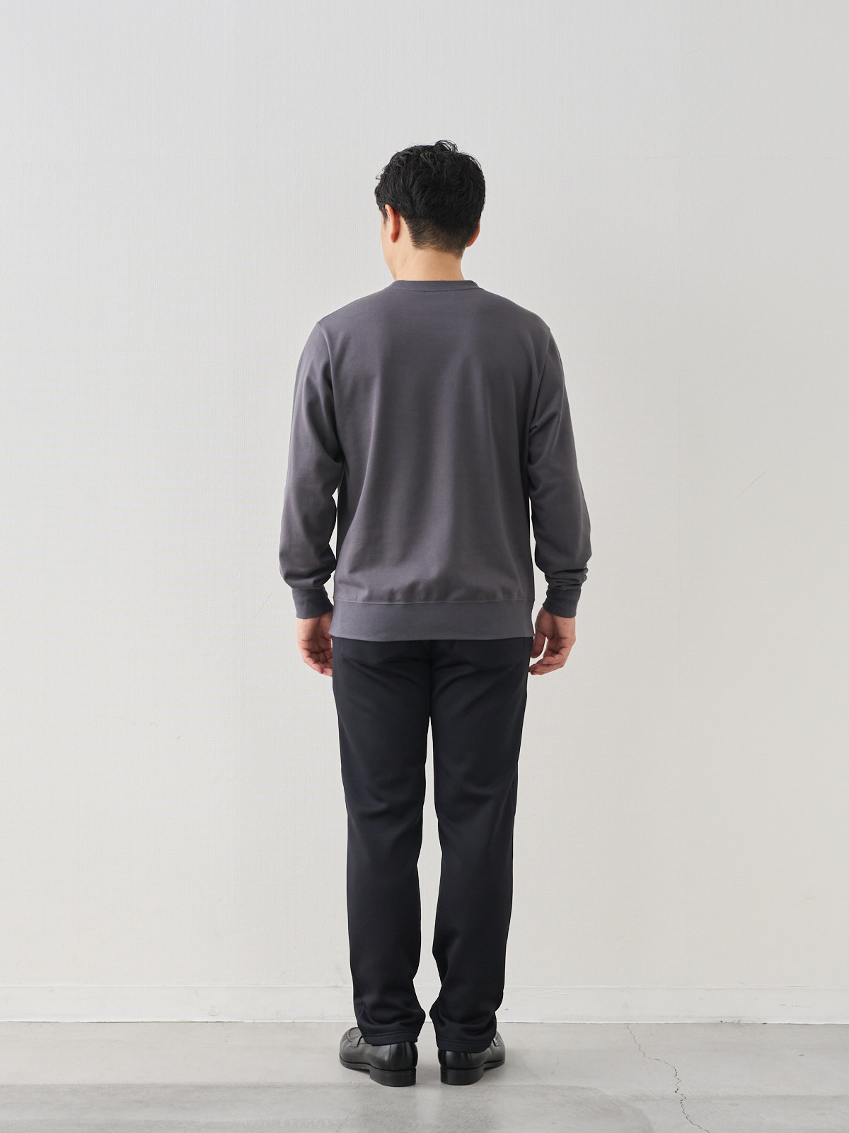 モデル 171cm 70kg ウエスト85cm サイズ L