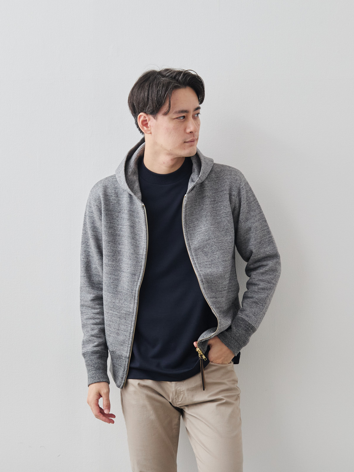 モデル 181cm 71kg サイズ L