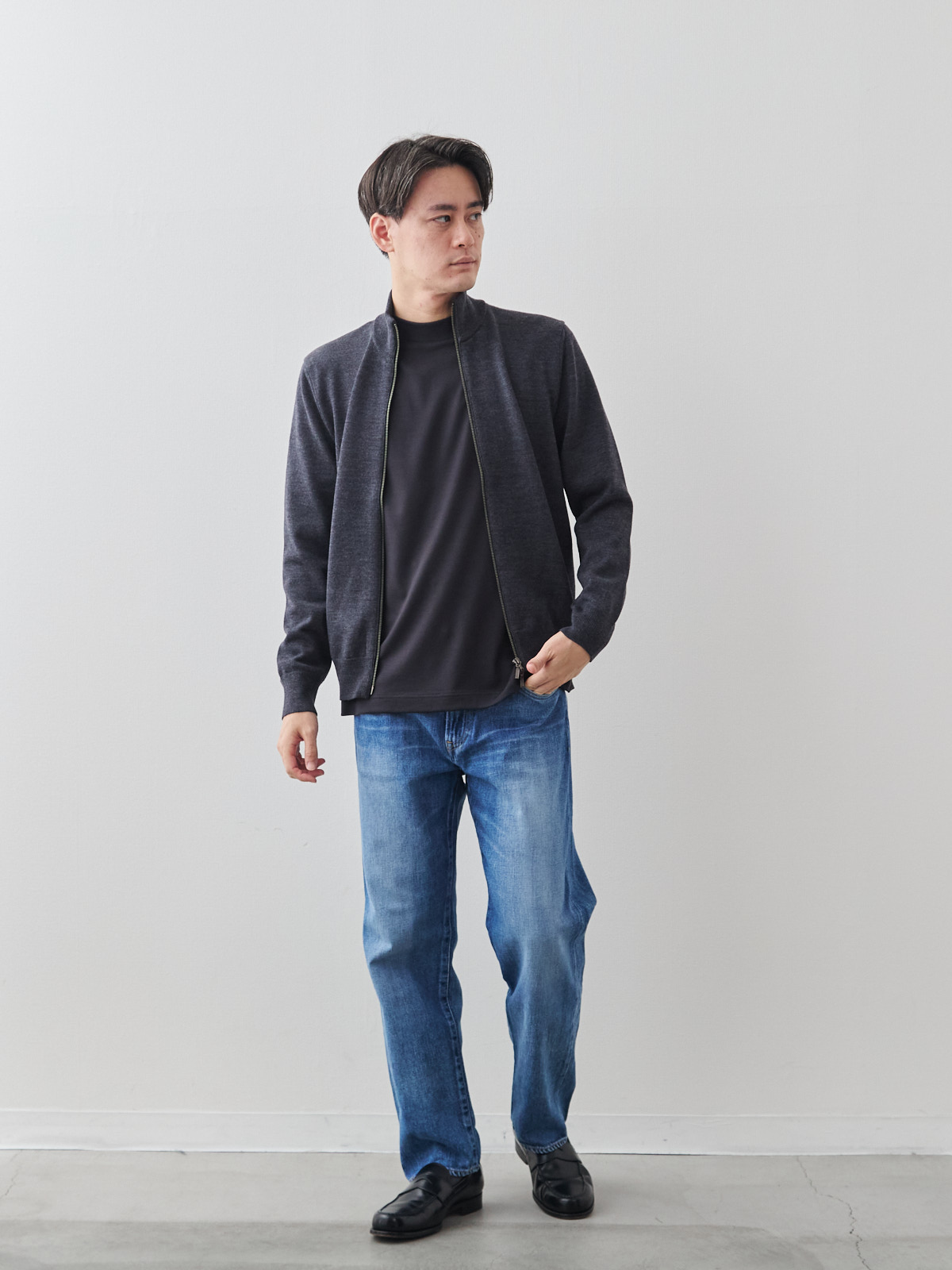 モデル 181cm 71kg サイズ L