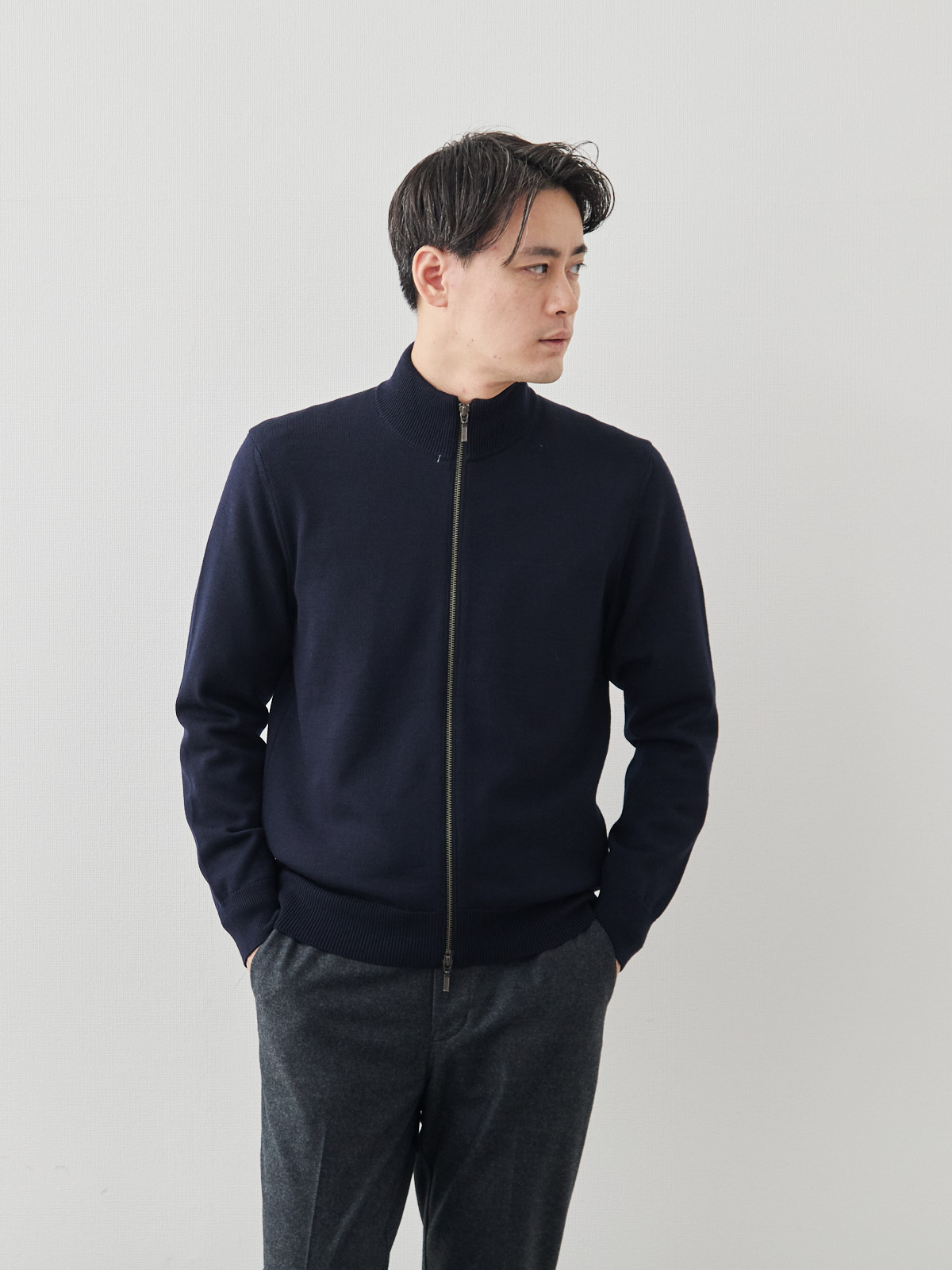 モデル 181cm 71kg サイズ L