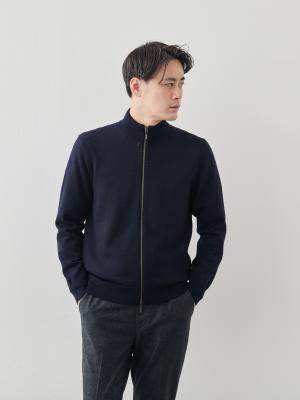 モデル 181cm 71kg サイズ L