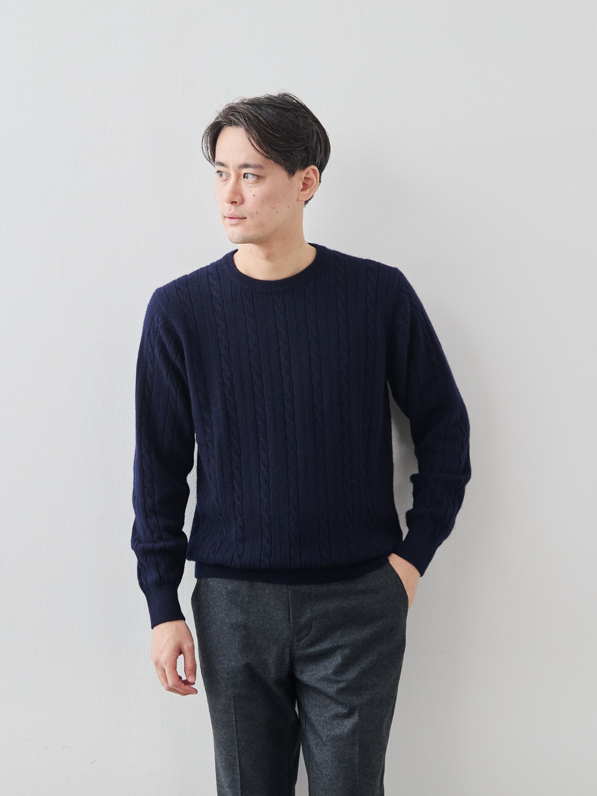 カシミヤ職人 糸から作ったケーブルニット/ジャケットフィット/ネイビー