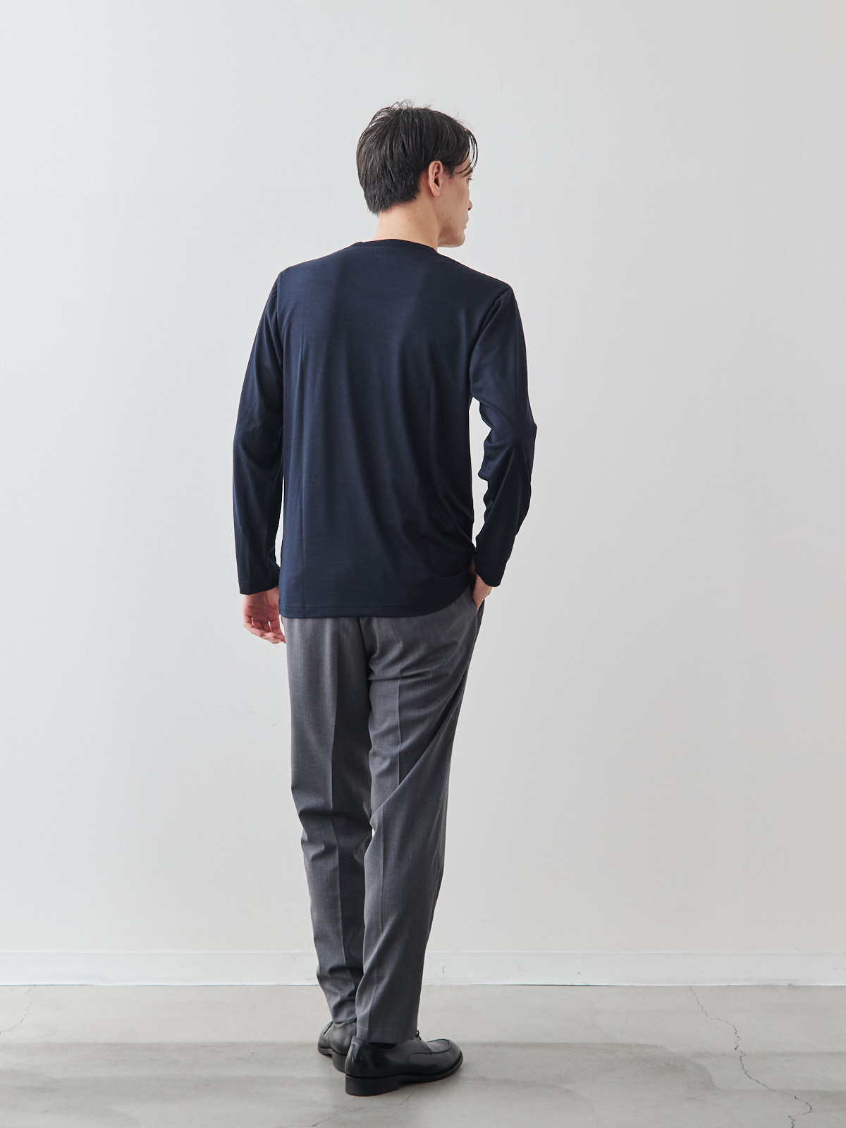 モデル 181cm 71kg サイズ L