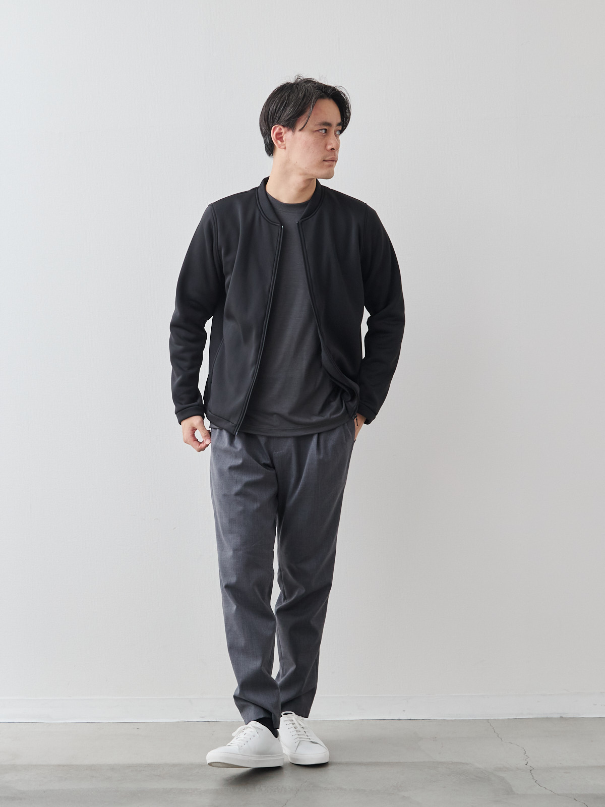 モデル 181cm 71kg サイズ L