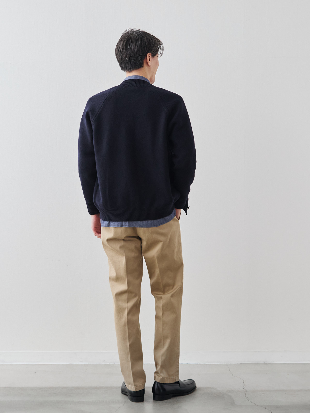 カシミヤブレンド Premium ローゲージ・カーディガン/ネイビー モデル 181cm 71kg サイズ L