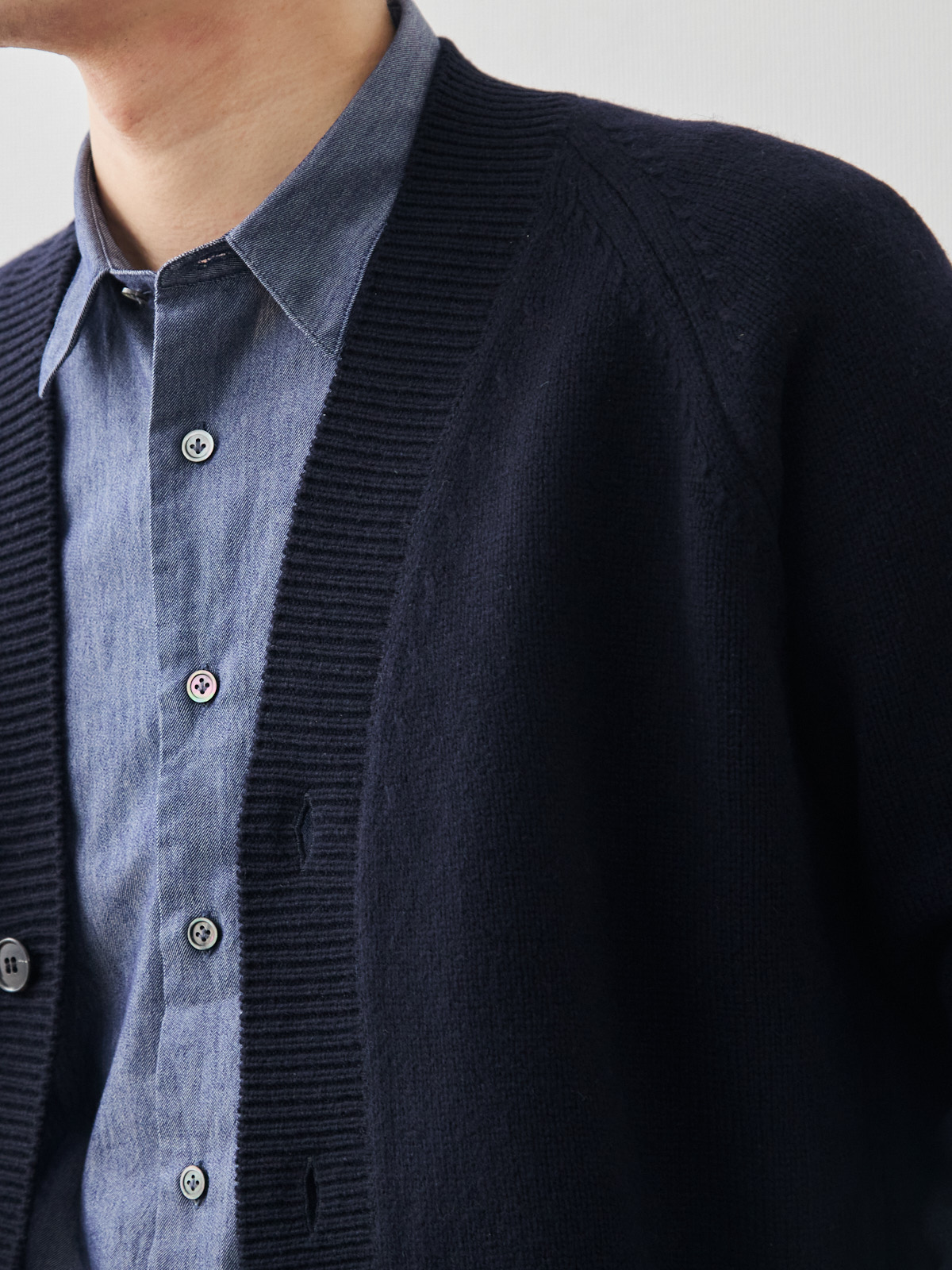 カシミヤブレンド Premium ローゲージ・カーディガン/ネイビー